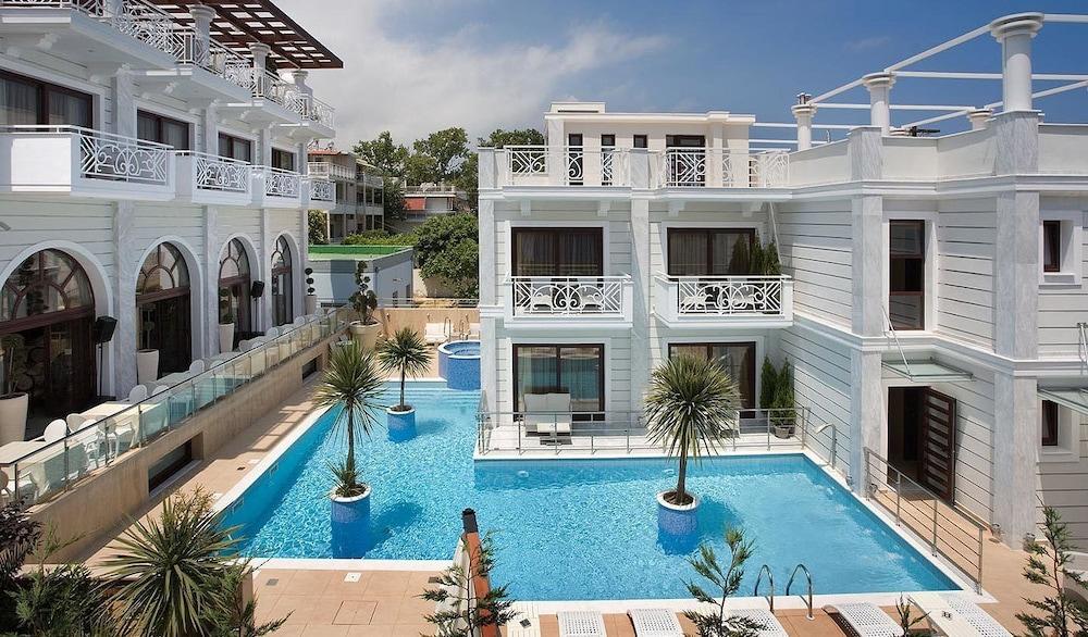 Diverso Platamon, Luxury Hotel & Suites Exterior photo